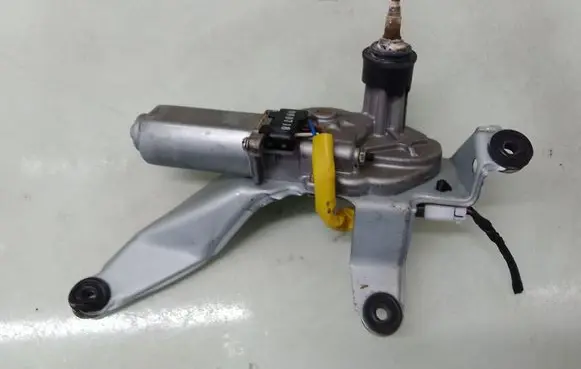 KIA Carens I Rear window wiper motor 987001D000