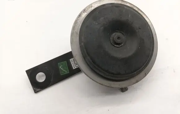 Nissan Micra Horn signal E9006040