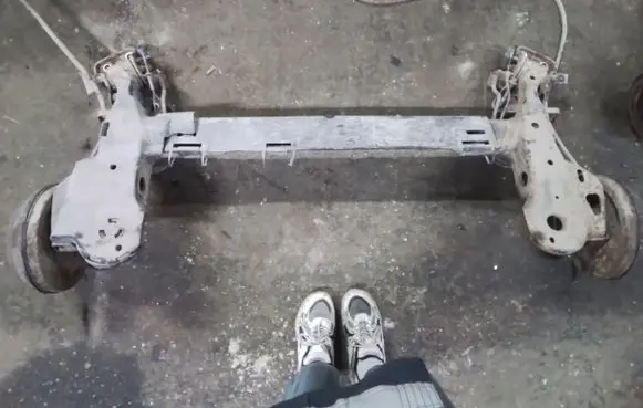 Peugeot 207 Rear axle beam 