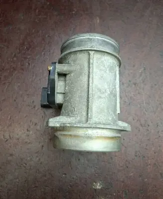 Audi A6 S6 C5 4B Mass air flow meter 059906461G AFH025FF