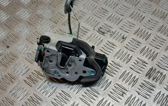 Opel Insignia A Rear door lock 1350380