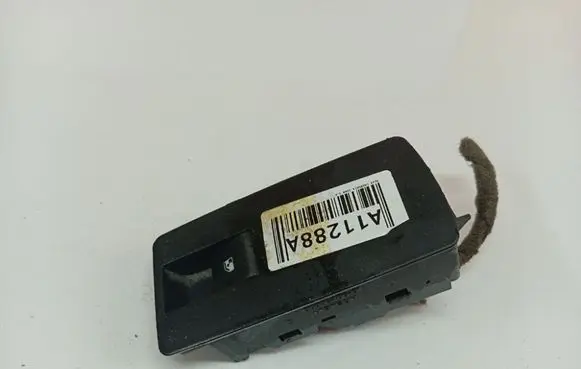Opel Insignia A Electric window control switch 13222229