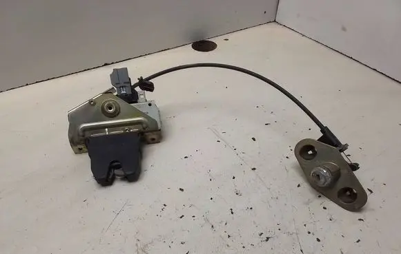 Volvo S60 Tailgate/trunk/boot lock/catch/latch 8652398 71341
