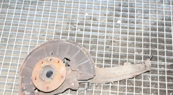 Audi Q7 4L Front wheel hub