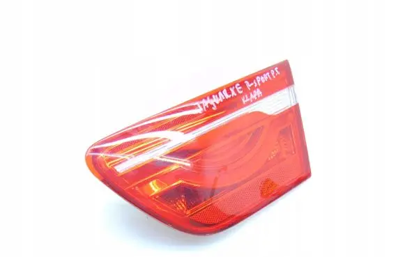 Jaguar XE Tailgate rear/tail lights