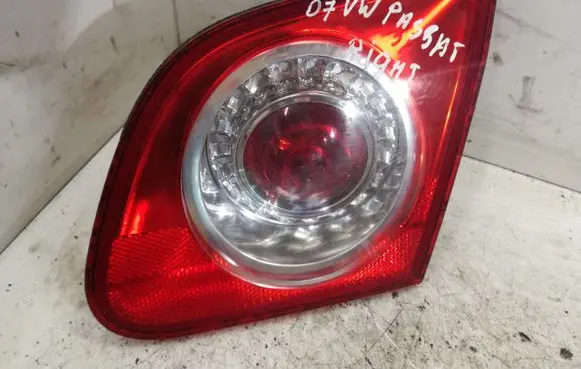 Volkswagen PASSAT B6 Tailgate rear/tail lights 27567003