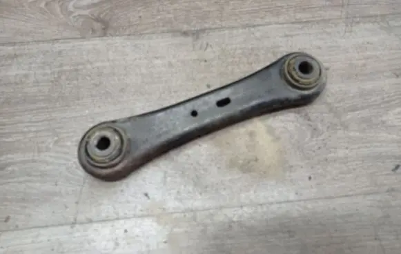 Volvo V70 Rear control arm 6G913K743