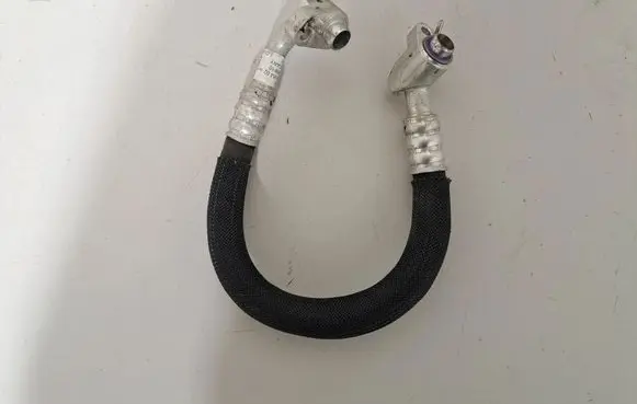 BMW i8 Air conditioning (A/C) pipe/hose 9353264