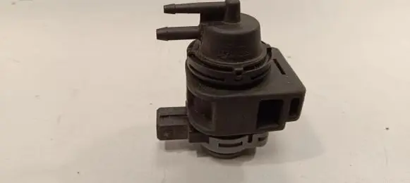 Nissan Qashqai+2 Turbo solenoid valve EV521