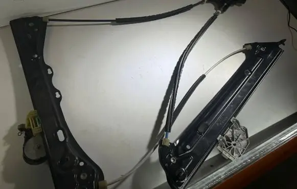 Front door window regulator with motor