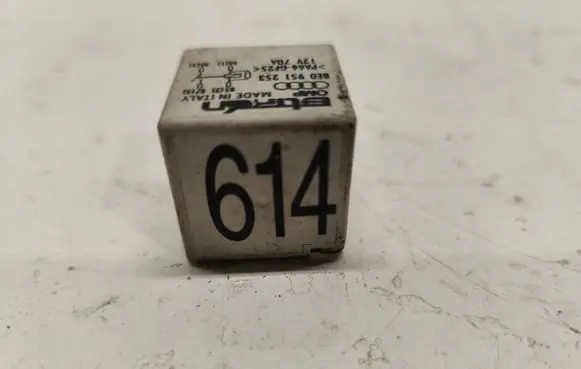Audi A4 S4 B7 8E 8H Other relay 8E0951253 8512187459