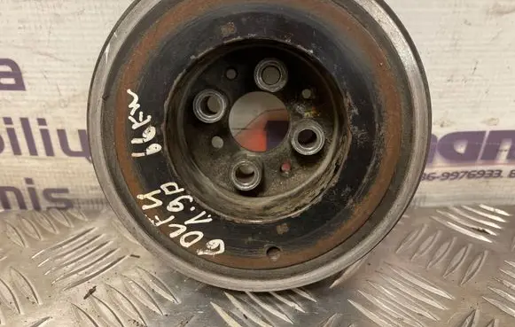Volkswagen Golf IV Crankshaft pulley