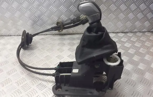 Citroen C3 Gear selector/shifter in gearbox 9683711580