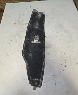 Volkswagen Polo IV 9N3 Fender end trim 6Q0821111A
