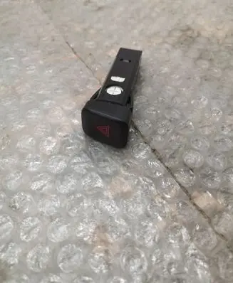 Volvo S60 Hazard light switch