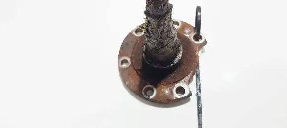 Audi A4 S4 B5 8D Stub axle 