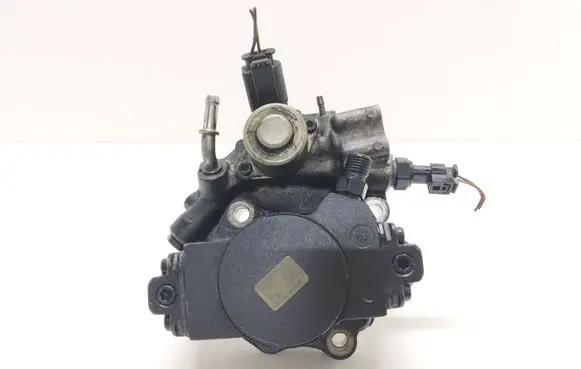Mercedes-Benz C AMG W204 Fuel injection high pressure pump A6510701801 28343143 01924020HE