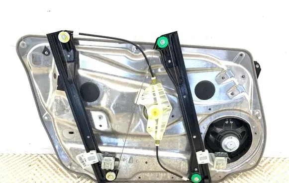 Mercedes-Benz GLK (X204) Front door window regulator with motor