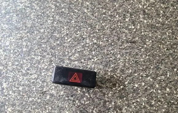 BMW 5 E39 Hazard light switch