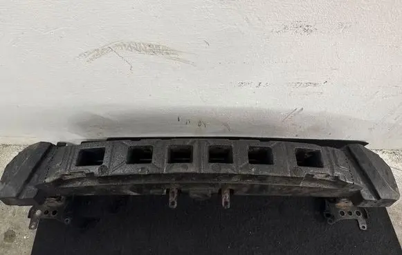 Front bumper foam support bar