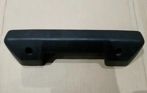 Volkswagen Jetta I Rear door handle trim 163867273
