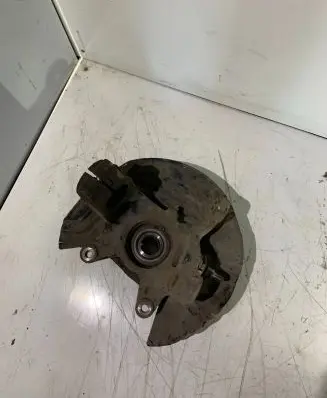 BMW X3 E83 Front wheel hub spindle knuckle