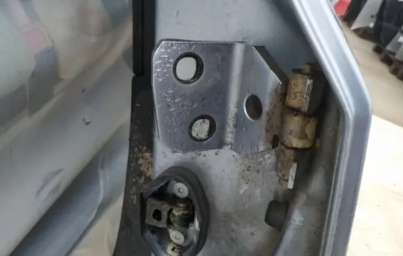 BMW X3 E83 Rear door lower hinge