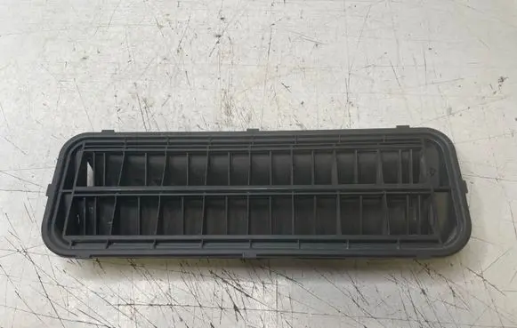 BMW 5 E60 E61 Quarter panel pressure vent 64226910722