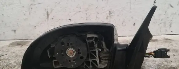 KIA Opirus Front door electric wing mirror