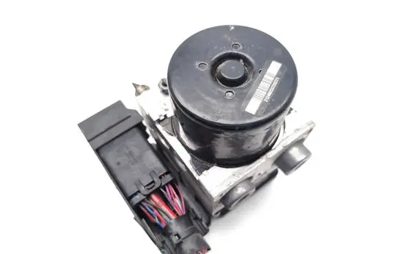 Mercedes-Benz C W204 ABS Pump A2044310412 10021201114 A2045455132