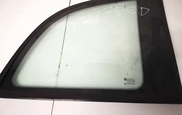 Opel Zafira A Rear side window