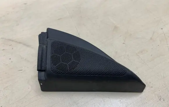 Side speaker trim/cover