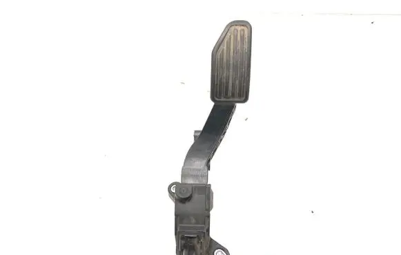 Toyota Yaris Accelerator throttle pedal 781100D110