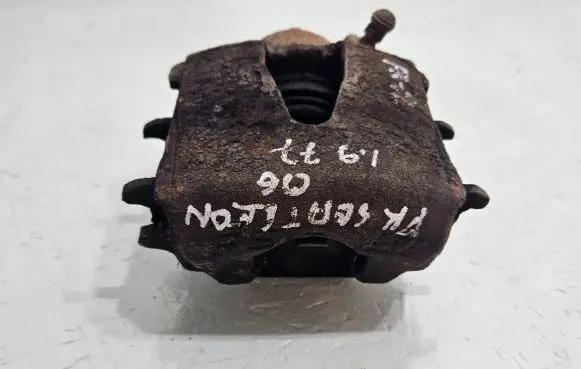 Seat Leon (1P) Front brake caliper