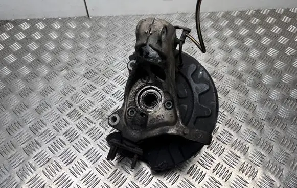Volkswagen PASSAT B8 Front wheel hub 5Q0407258A 5Q0407258