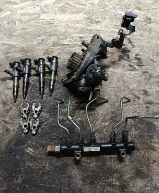 Ford Courier Fuel injection system set 0445010592 13170618 9811347280