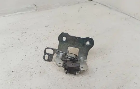 Mercedes-Benz E W212 Seat back rest lock catch A2049200572