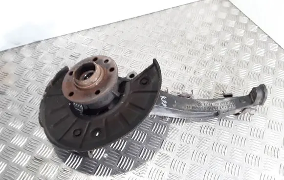 Volkswagen Touareg I Front wheel hub 7L6407257A