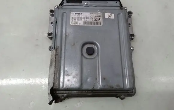 Citroen C5 Engine control unit/module 0281015415