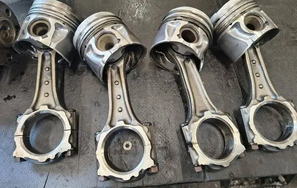 Opel Astra J Piston 222