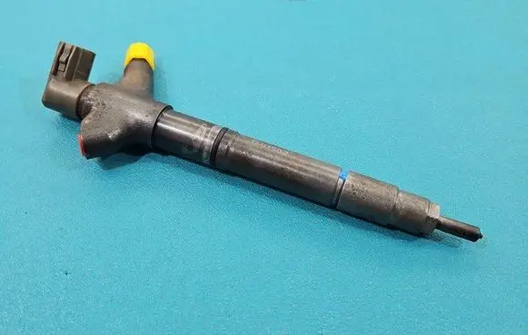 Toyota Avensis T270 Fuel injector 236700R100 IMPRK1491502