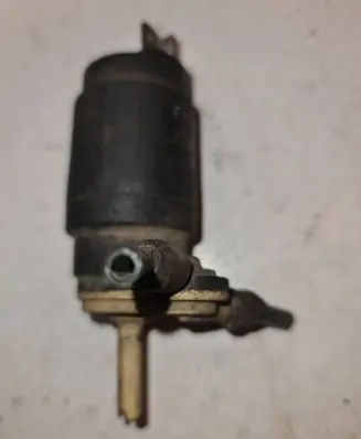 Volkswagen Golf III Windscreen/windshield washer pump 191955651
