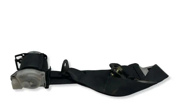 Mitsubishi Pajero Rear seatbelt N1527