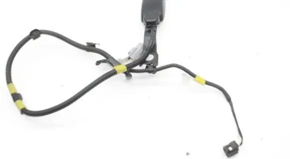 Lexus CT 200H Front seatbelt buckle E034501