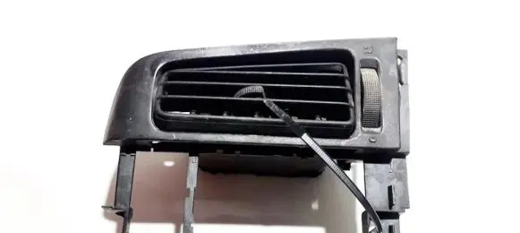 Volkswagen Golf III Dash center air vent grill 1h6819703 1h6.819.709