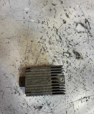 Mercedes-Benz E W210 Coolant fan relay A0275458032 E5001004 2ESC300