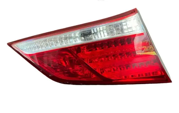 Hyundai i40 Tailgate rear/tail lights 924033Z3