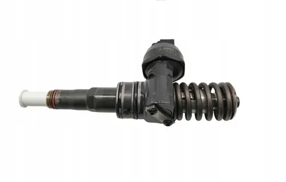 Skoda Octavia Mk2 (1Z) Fuel injector 
