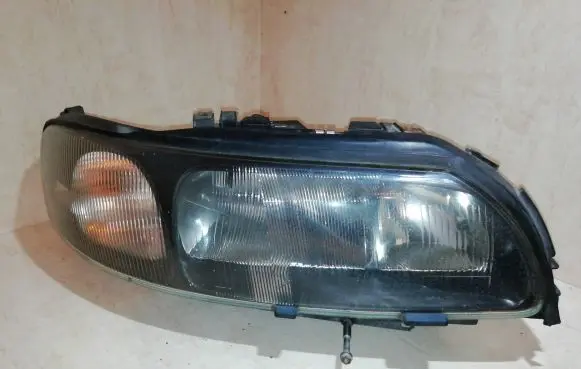 Volvo XC70 Headlight/headlamp 8620687 89004806