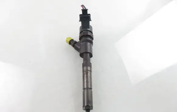Toyota Yaris Fuel injector 2367033010 0445110085